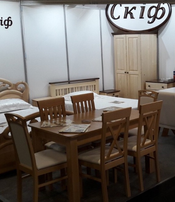 Обідній стіл, мініатюра 19